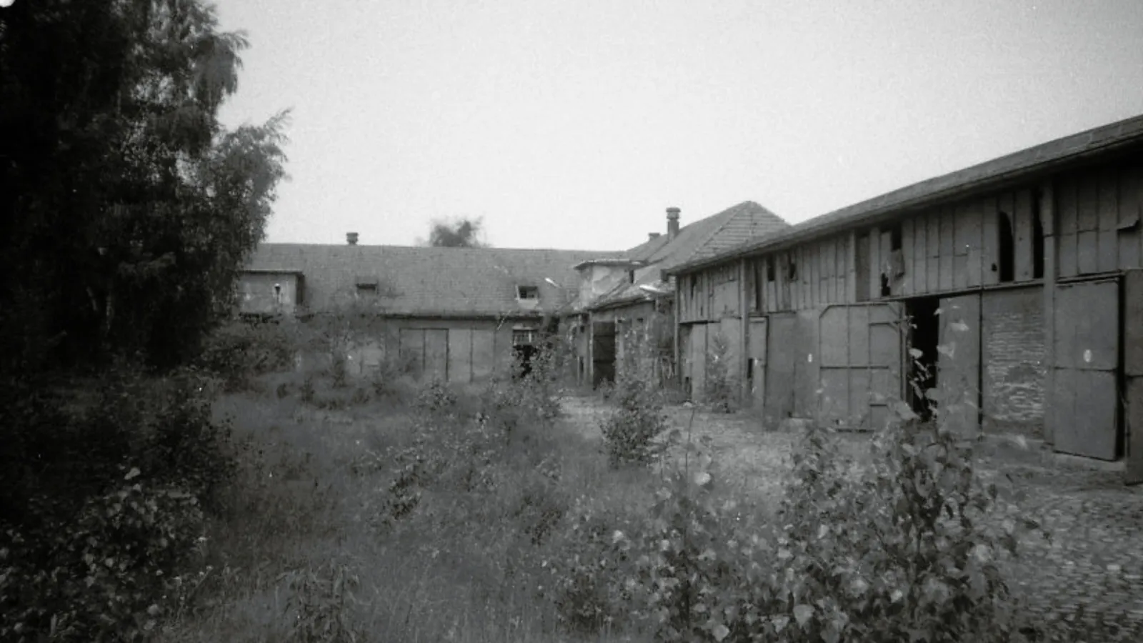 Ein weiteres Gebäude auf dem Campus Anfang der 90er Jahre