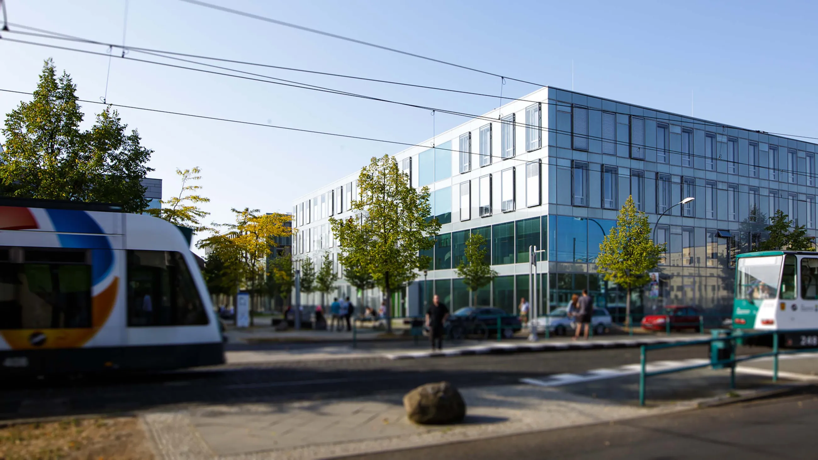 Die Tram-Station vor dem Campus der FH Potsdam