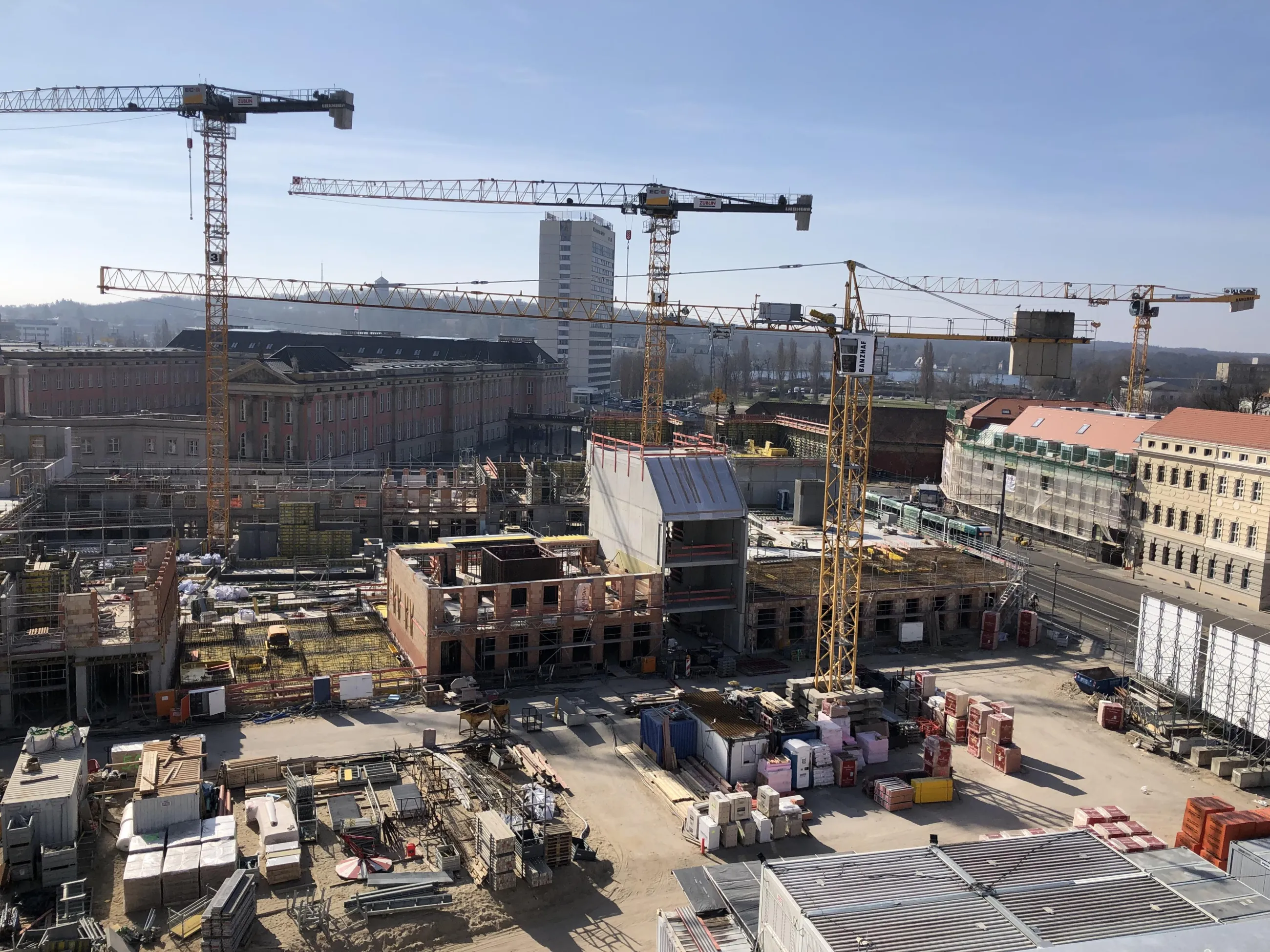 Foto einer Baustelle auf dem ehemaligen Gelände der Fachhochschule Potsdam